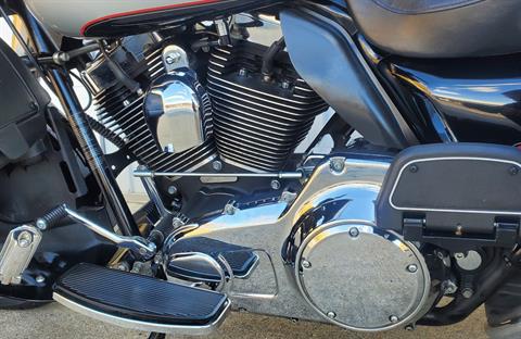 2010 Harley-Davidson Ultra Classic® Electra Glide® in Athens, Ohio - Photo 8