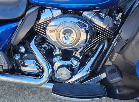 2010 Harley-Davidson Ultra Classic® Electra Glide® in Athens, Ohio - Photo 7