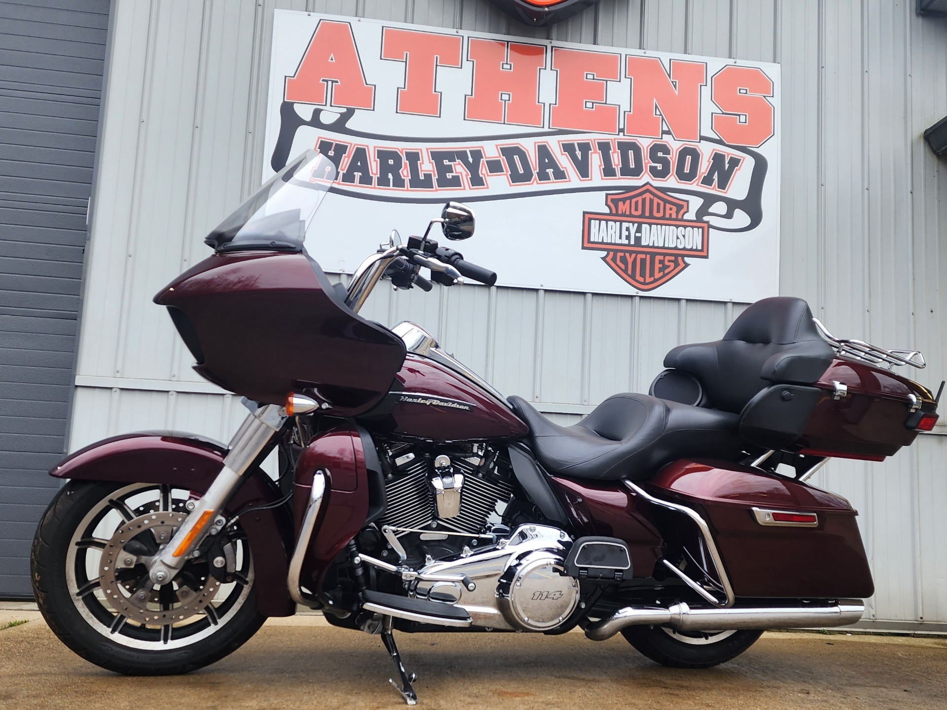 2019 Harley-Davidson Road Glide® Ultra in Athens, Ohio - Photo 2