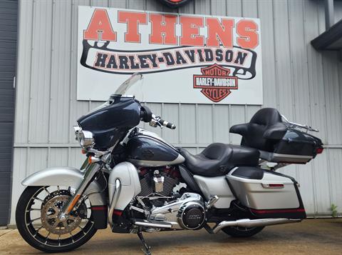 2019 Harley-Davidson CVO™ Street Glide® in Athens, Ohio - Photo 2