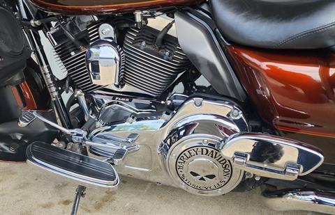 2009 Harley-Davidson Street Glide® in Athens, Ohio - Photo 8