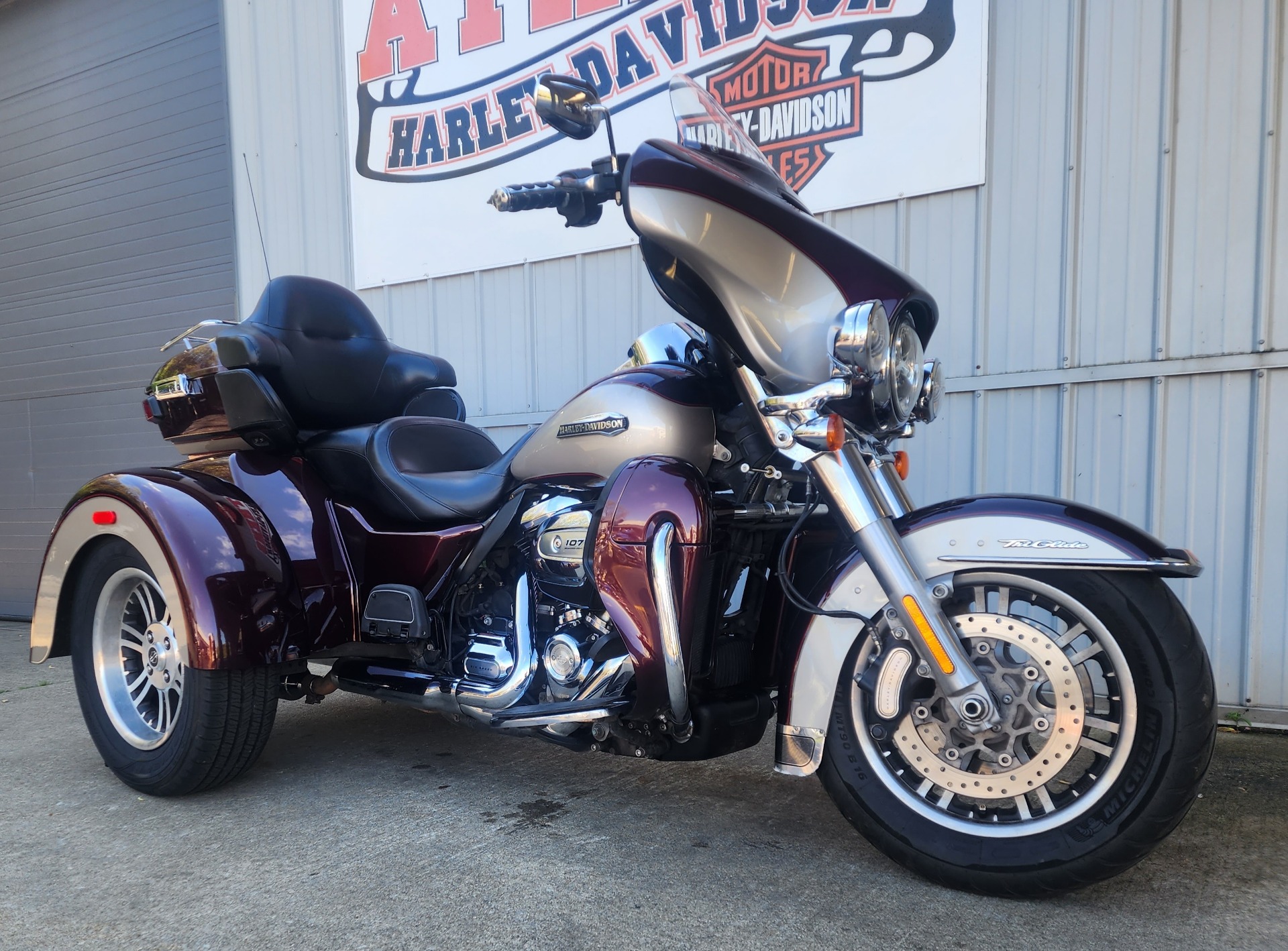 2018 Harley-Davidson Tri Glide® Ultra in Athens, Ohio - Photo 1