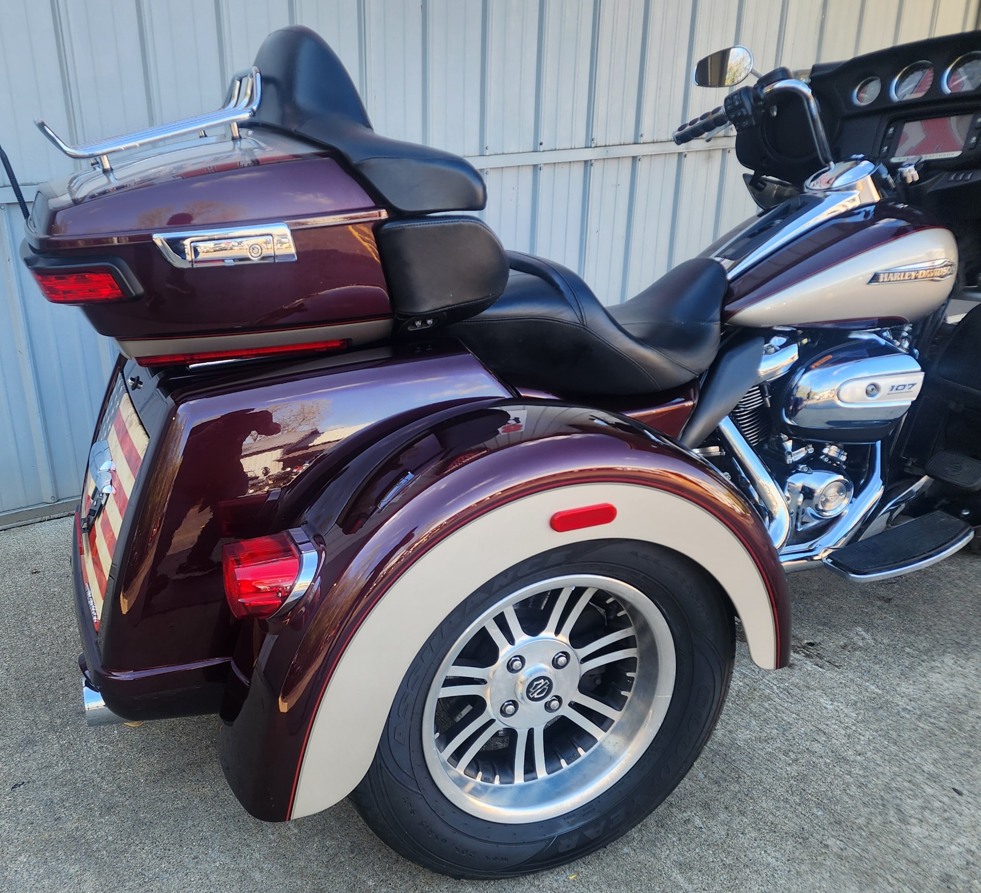 2018 Harley-Davidson Tri Glide® Ultra in Athens, Ohio - Photo 6