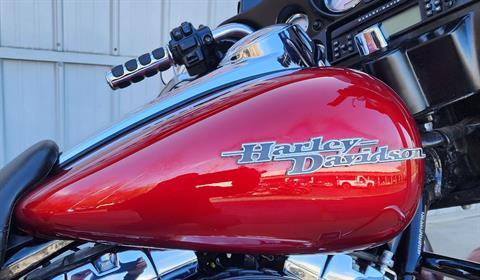 2012 Harley-Davidson Street Glide® in Athens, Ohio - Photo 4