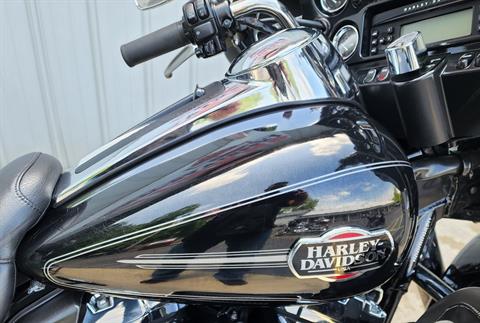 2013 Harley-Davidson Ultra Classic® Electra Glide® in Athens, Ohio - Photo 4