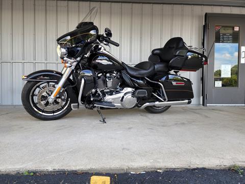2018 Harley-Davidson Ultra Limited in Athens, Ohio - Photo 2