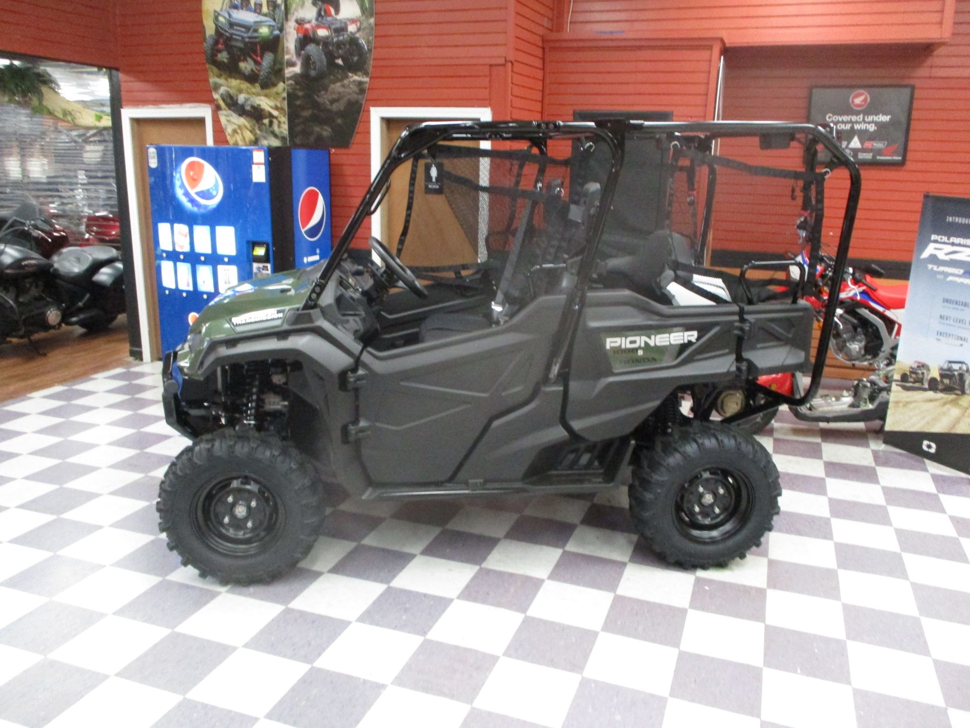 2022 Honda Pioneer 1000 M5F in New Haven, Connecticut