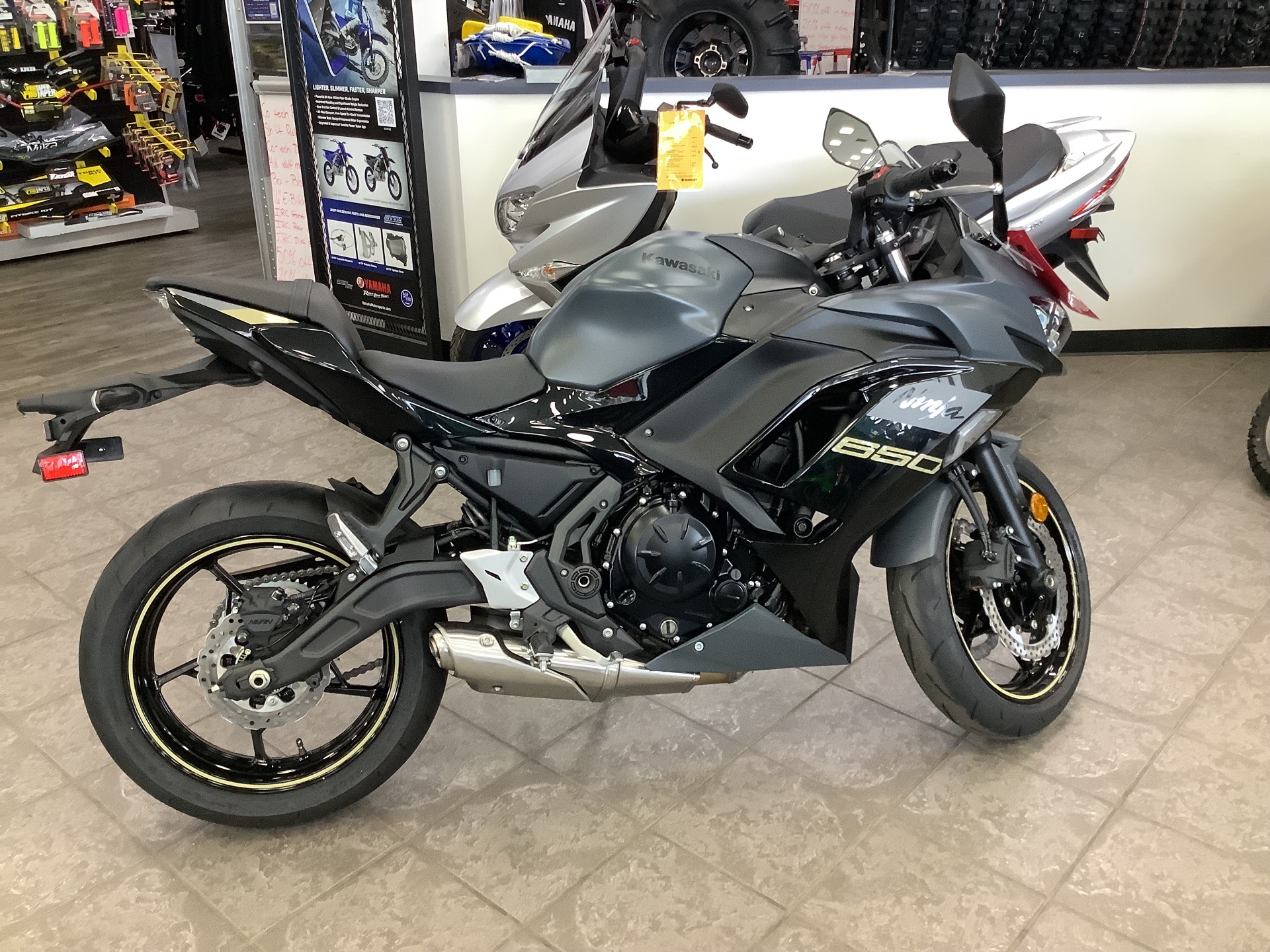 2024 Kawasaki Ninja 650 ABS in Hickory, North Carolina - Photo 3