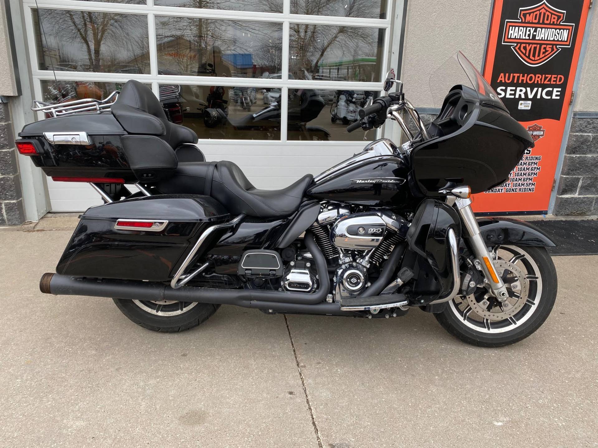 Used 2019 Harley Davidson Road Glide Ultra Vivid Black Motorcycles In Davenport Ia M655636a