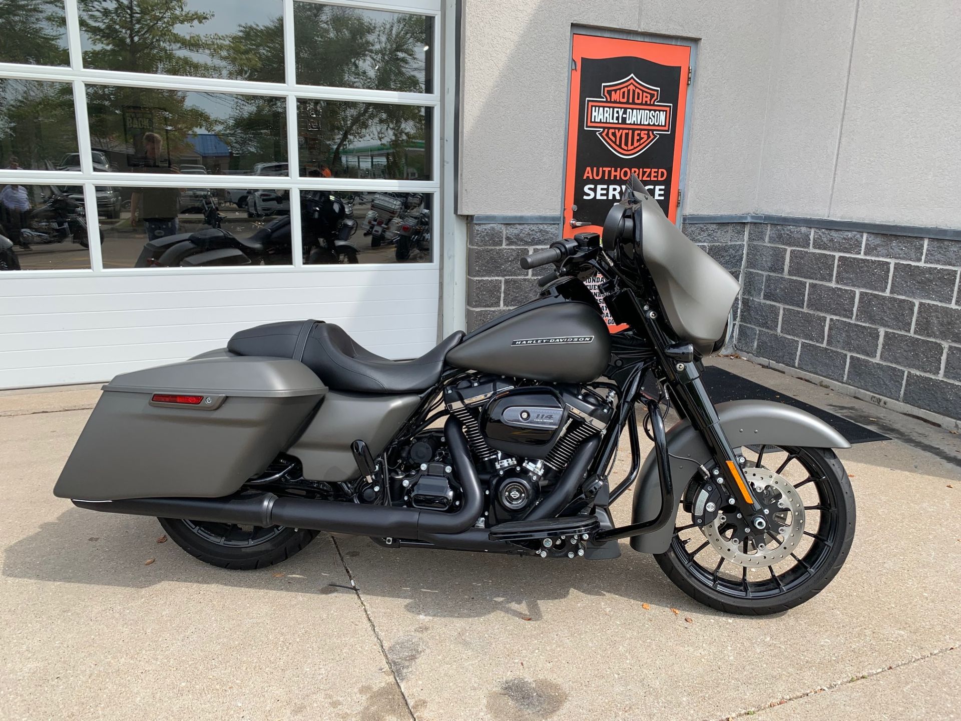 Used 2019 Harley Davidson Street Glide Special Industrial Gray Denim Motorcycles In Dubuque Ia U602691