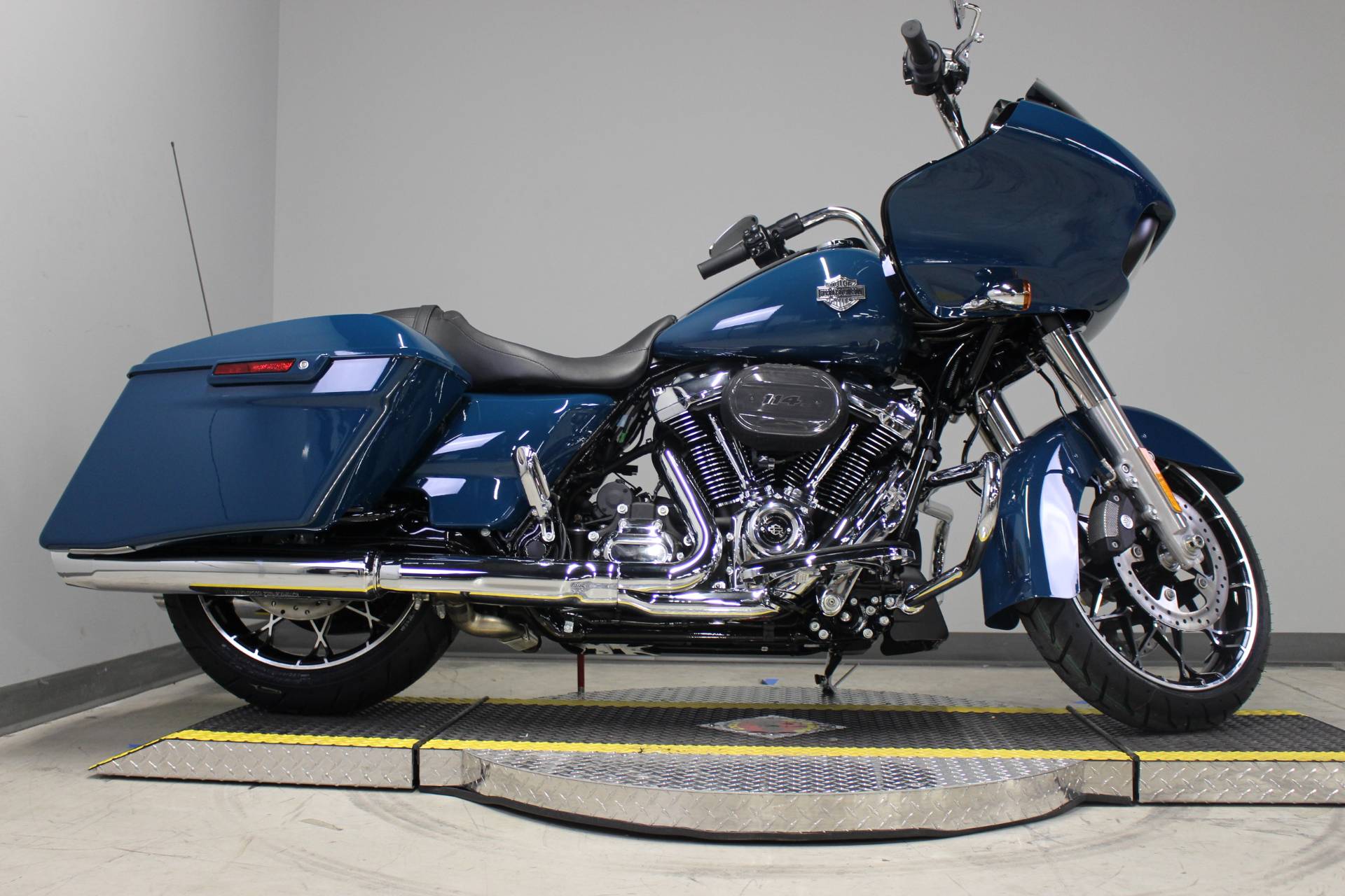 New 2021 Harley-Davidson Road Glide® Special Billiard Teal (Chrome ...