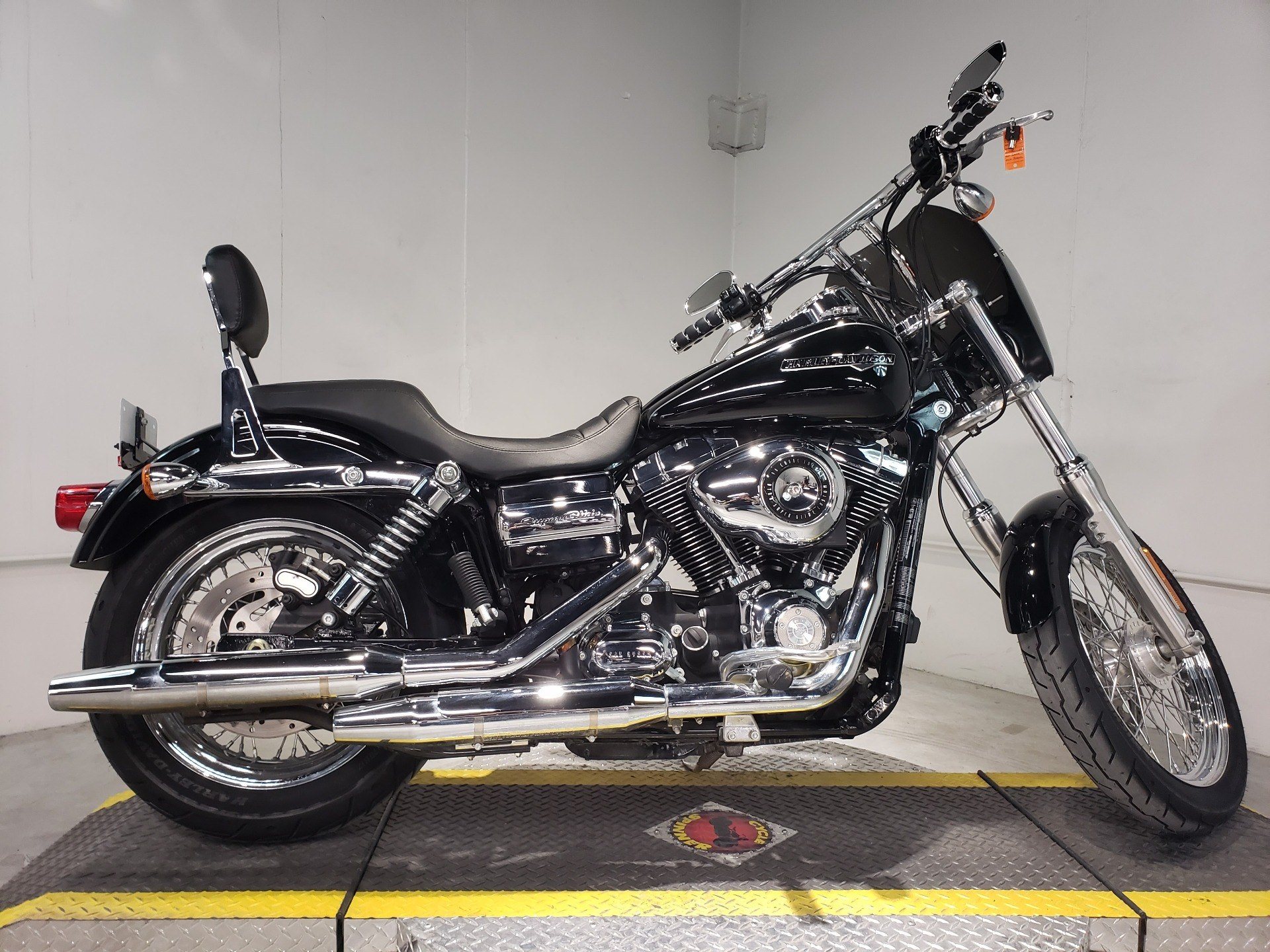 Used 2013 Harley Davidson Dyna Super Glide Custom Vivid Black Motorcycles In Dubuque Ia 332103