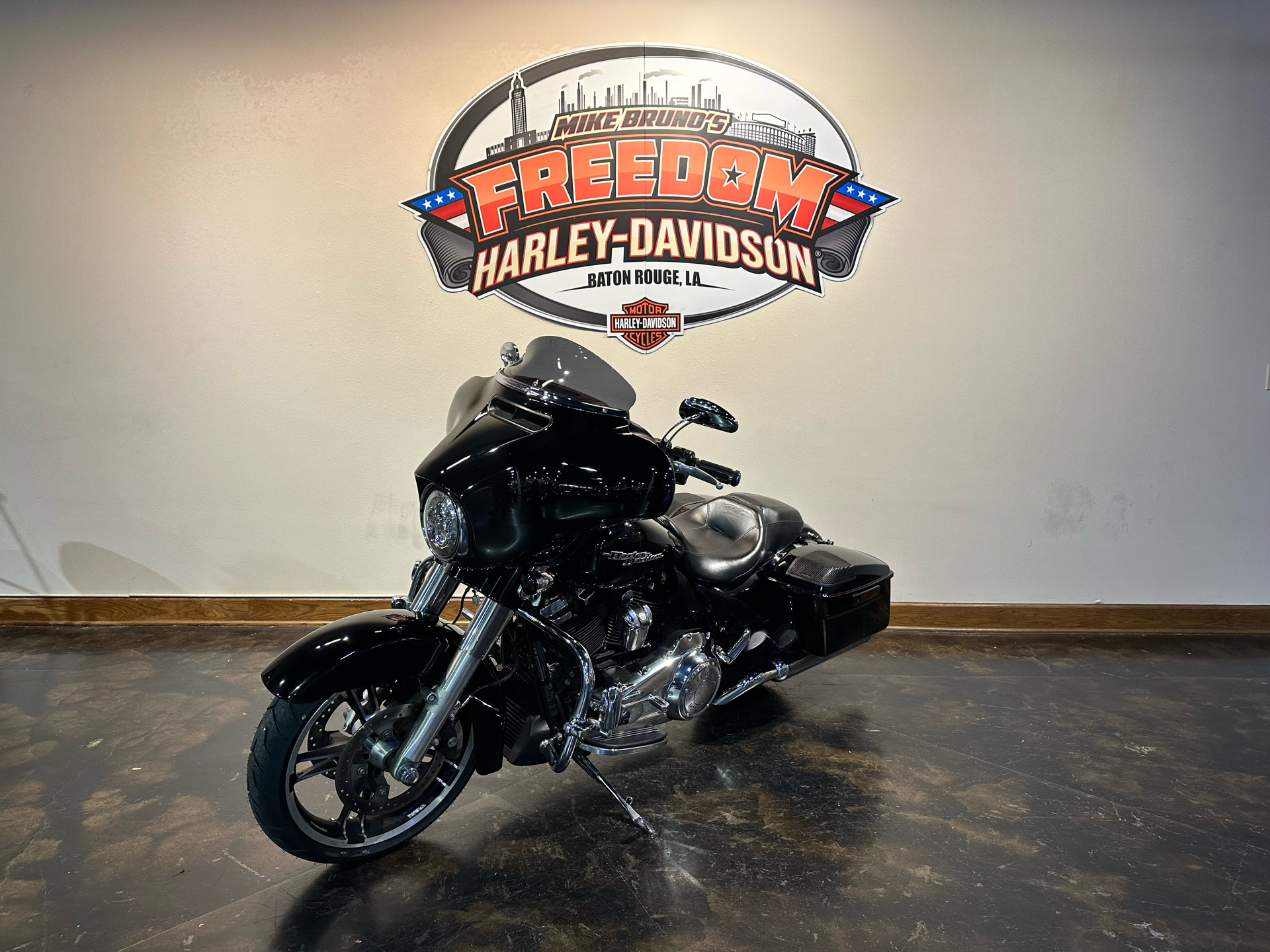 2017 Harley-Davidson Street Glide® Special in Baton Rouge, Louisiana - Photo 3