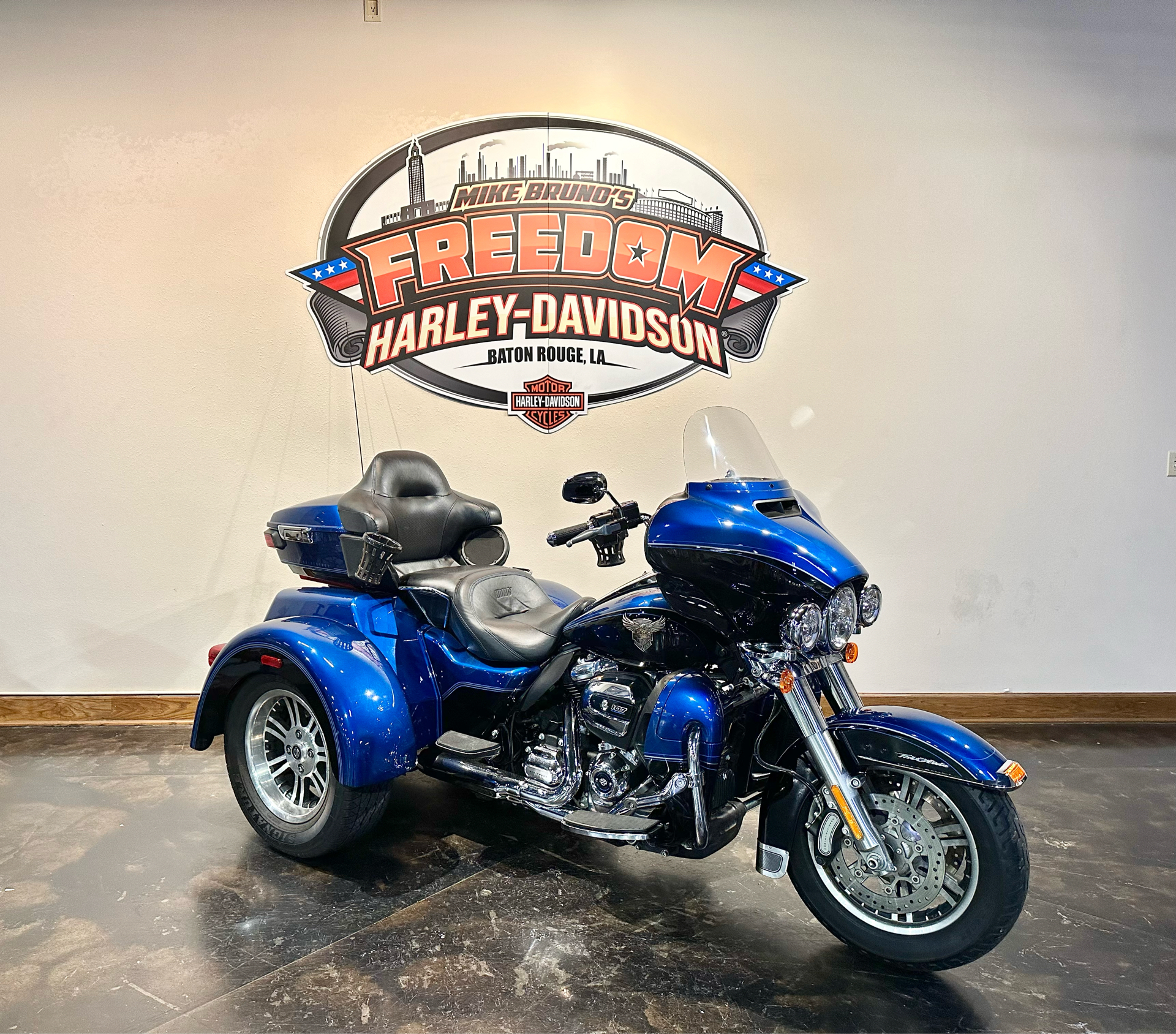 2018 Harley-Davidson 115th Anniversary Tri Glide® Ultra in Baton Rouge, Louisiana - Photo 2