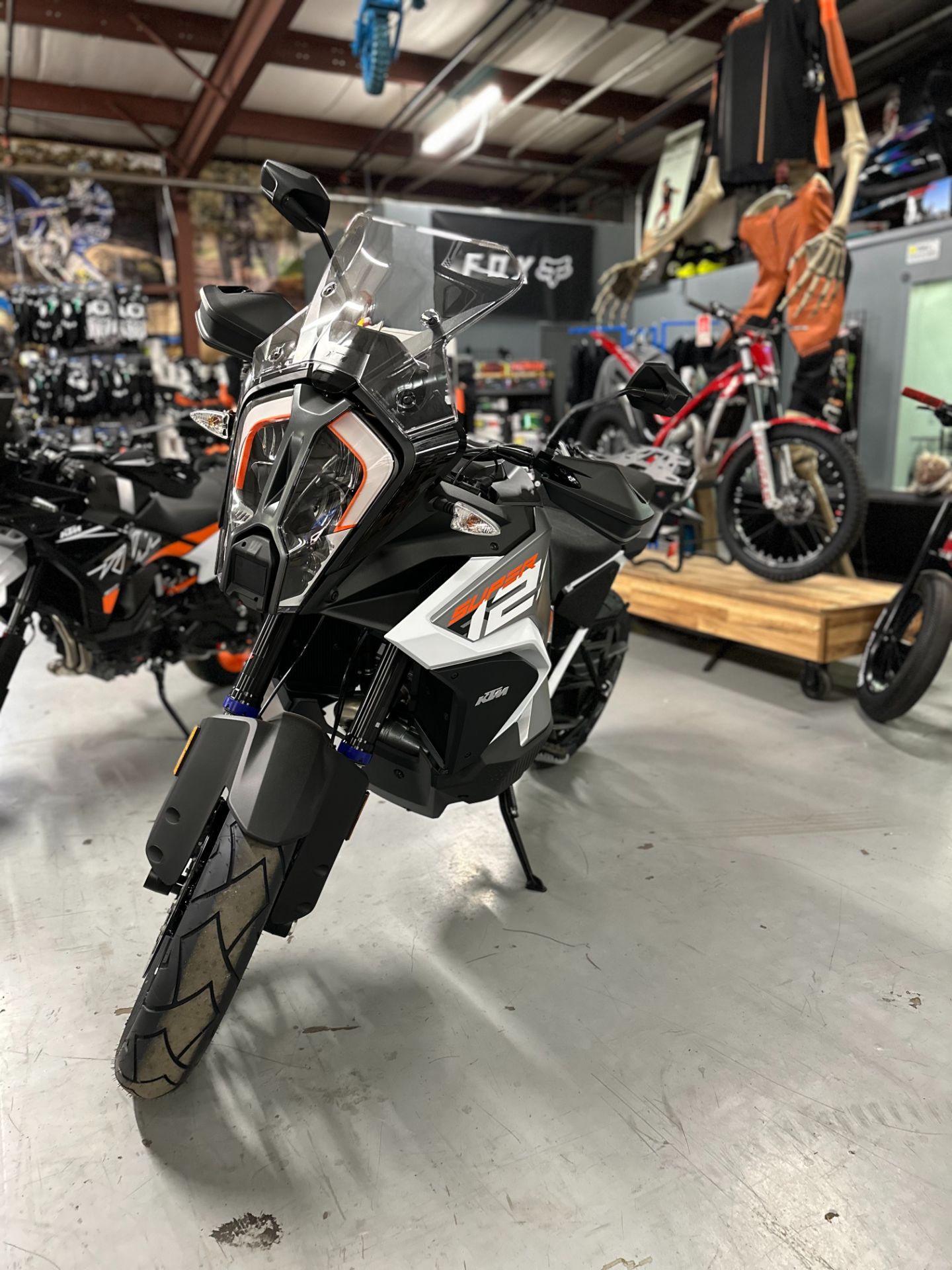 2024 KTM 1290 Super Adventure S in Westfield, Massachusetts - Photo 3