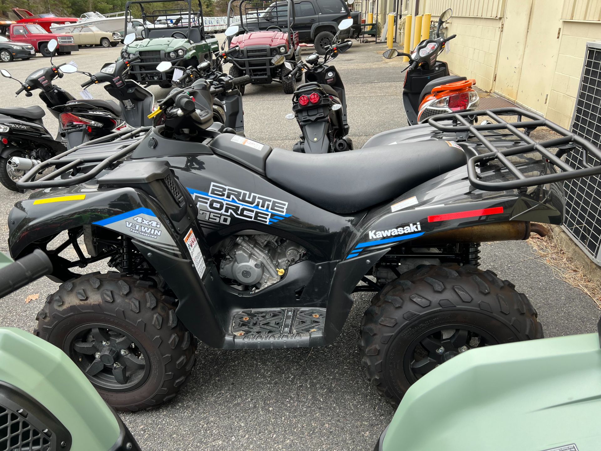 2021 Kawasaki Brute Force 750 4x4i EPS in Plymouth, Massachusetts - Photo 2