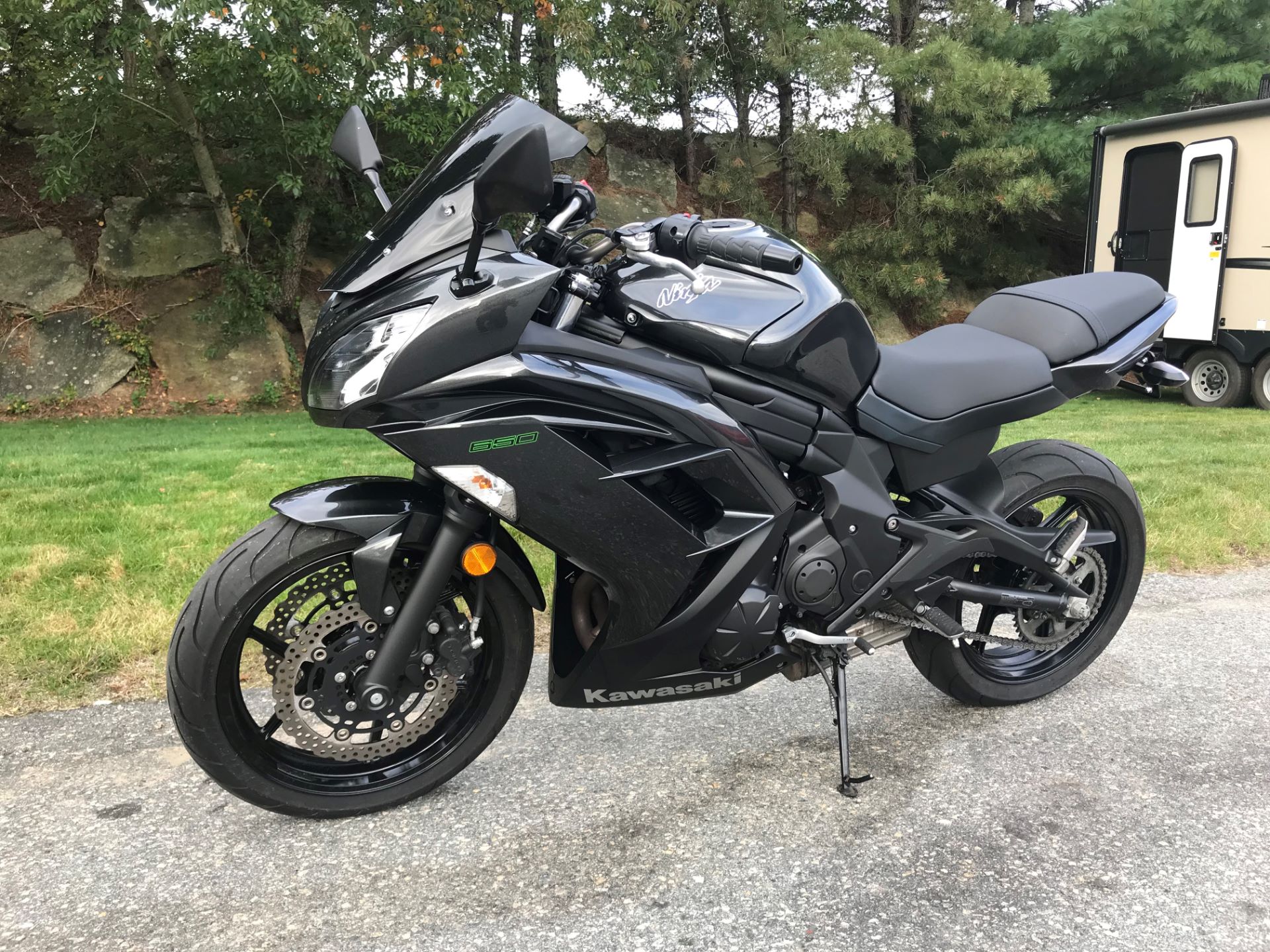2016 Kawasaki Ninja 650 in Plymouth, Massachusetts - Photo 5