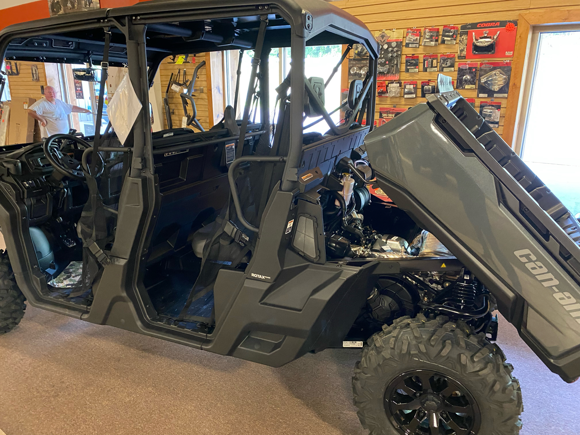 2022 Can-Am Defender MAX XT HD10 in Danville, West Virginia - Photo 5