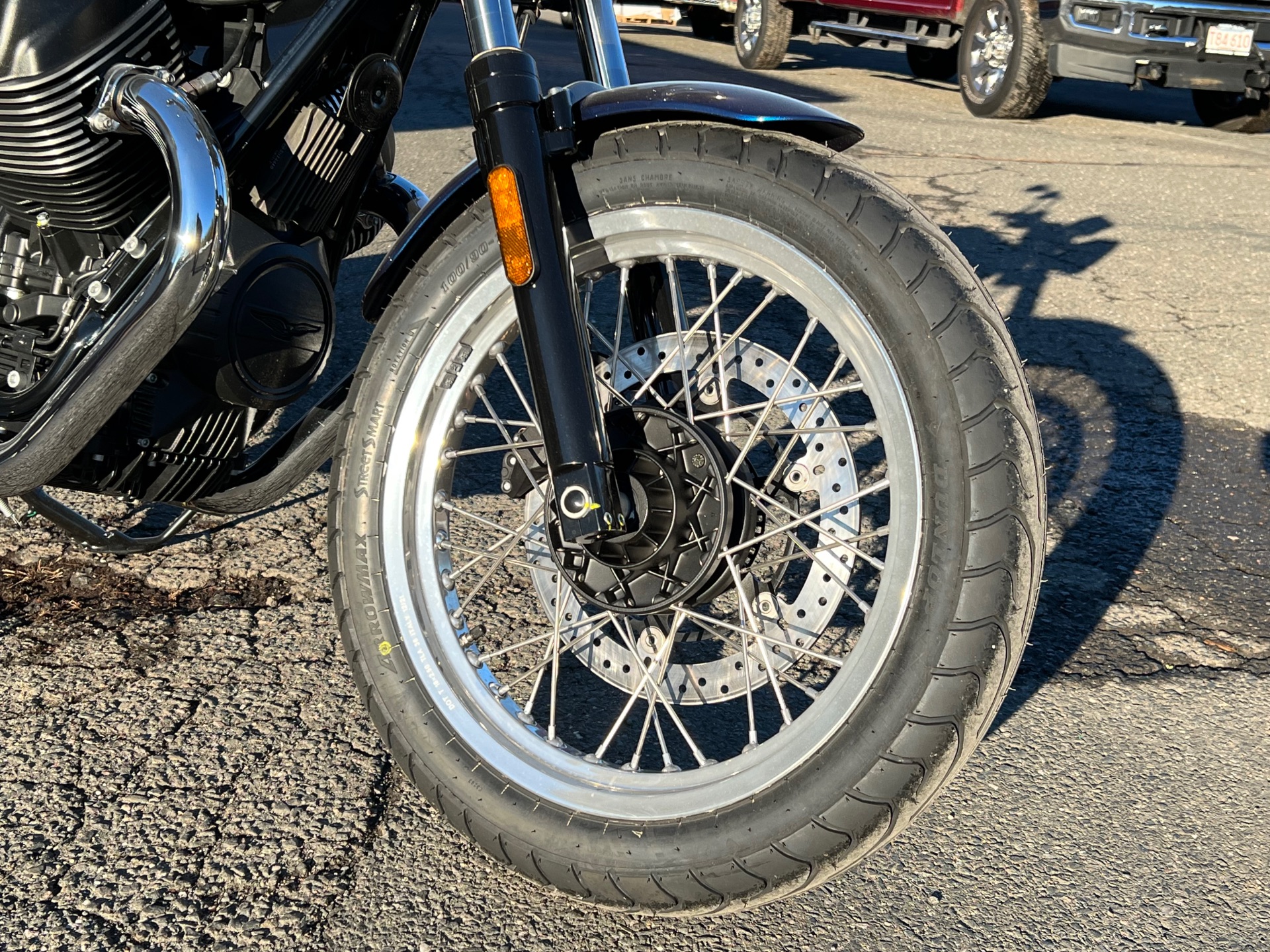 2022 Moto Guzzi V7 Special E5 in Westfield, Massachusetts - Photo 3