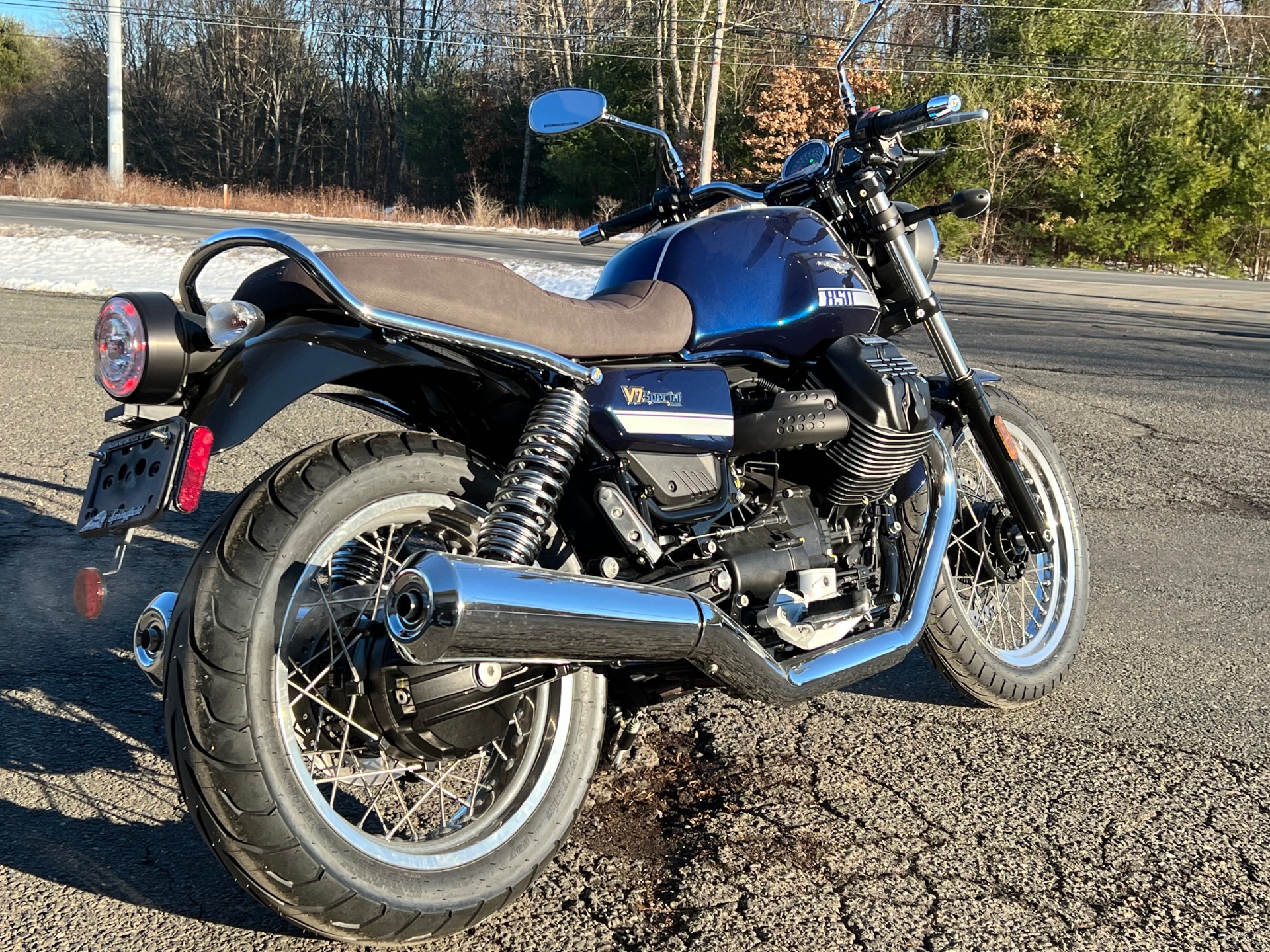 2022 Moto Guzzi V7 Special E5 in Westfield, Massachusetts - Photo 7