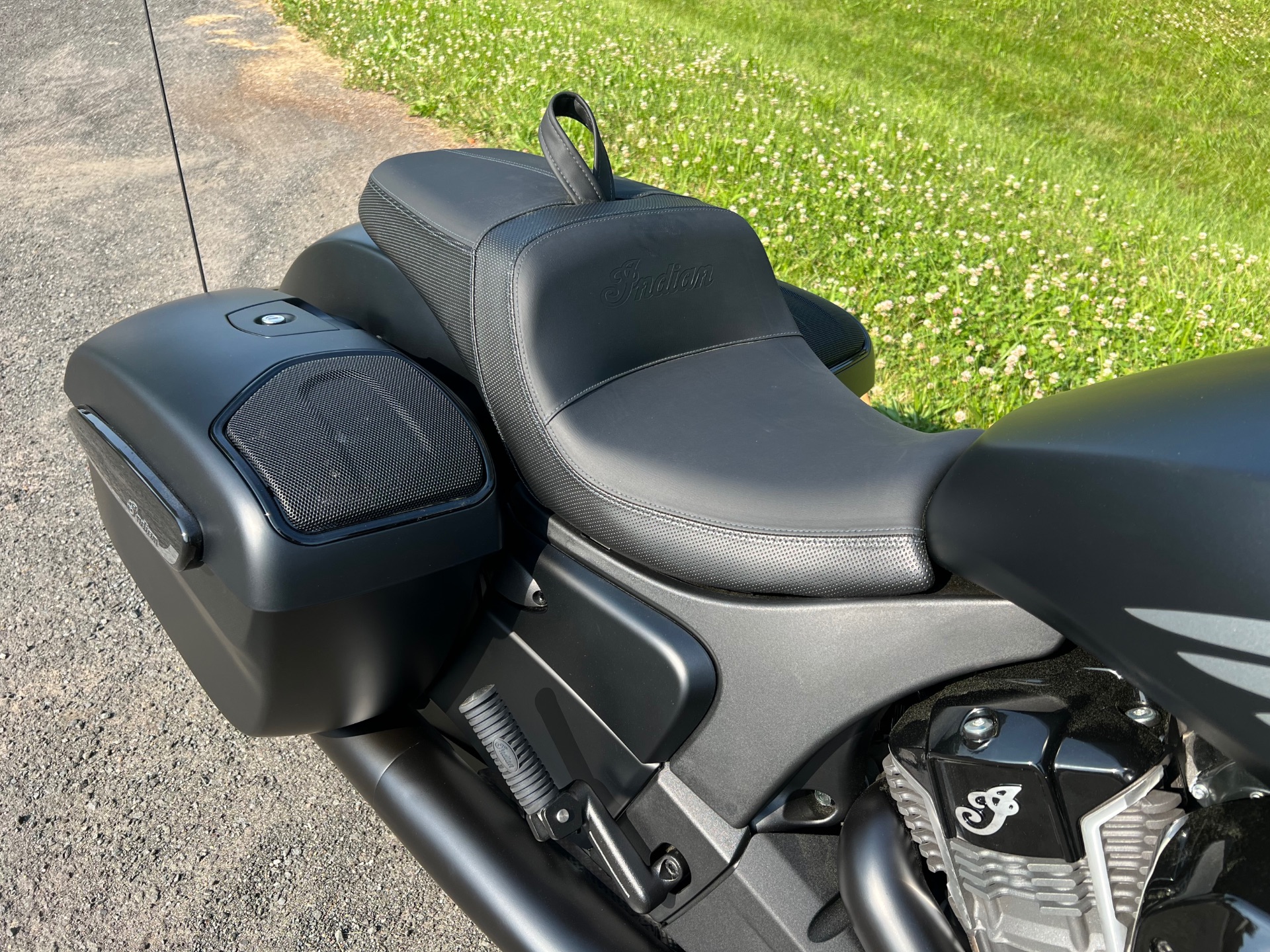 2024 Indian Motorcycle Challenger® Dark Horse® with PowerBand Audio Package in Westfield, Massachusetts - Photo 6