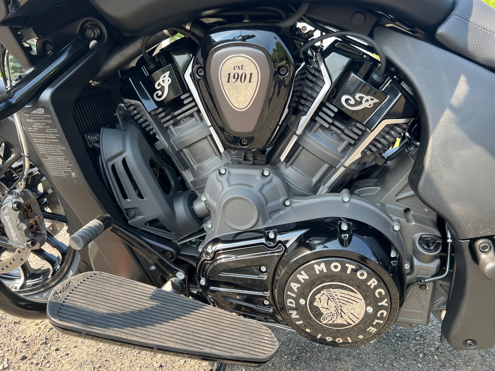 2024 Indian Motorcycle Challenger® Dark Horse® with PowerBand Audio Package in Westfield, Massachusetts - Photo 11