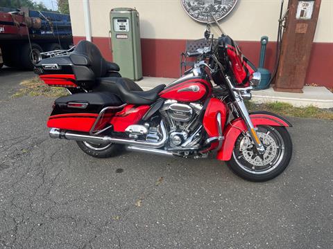 2016 Harley-Davidson CVO™ Limited in Westfield, Massachusetts - Photo 1