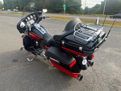 2016 Harley-Davidson CVO™ Limited in Westfield, Massachusetts - Photo 7