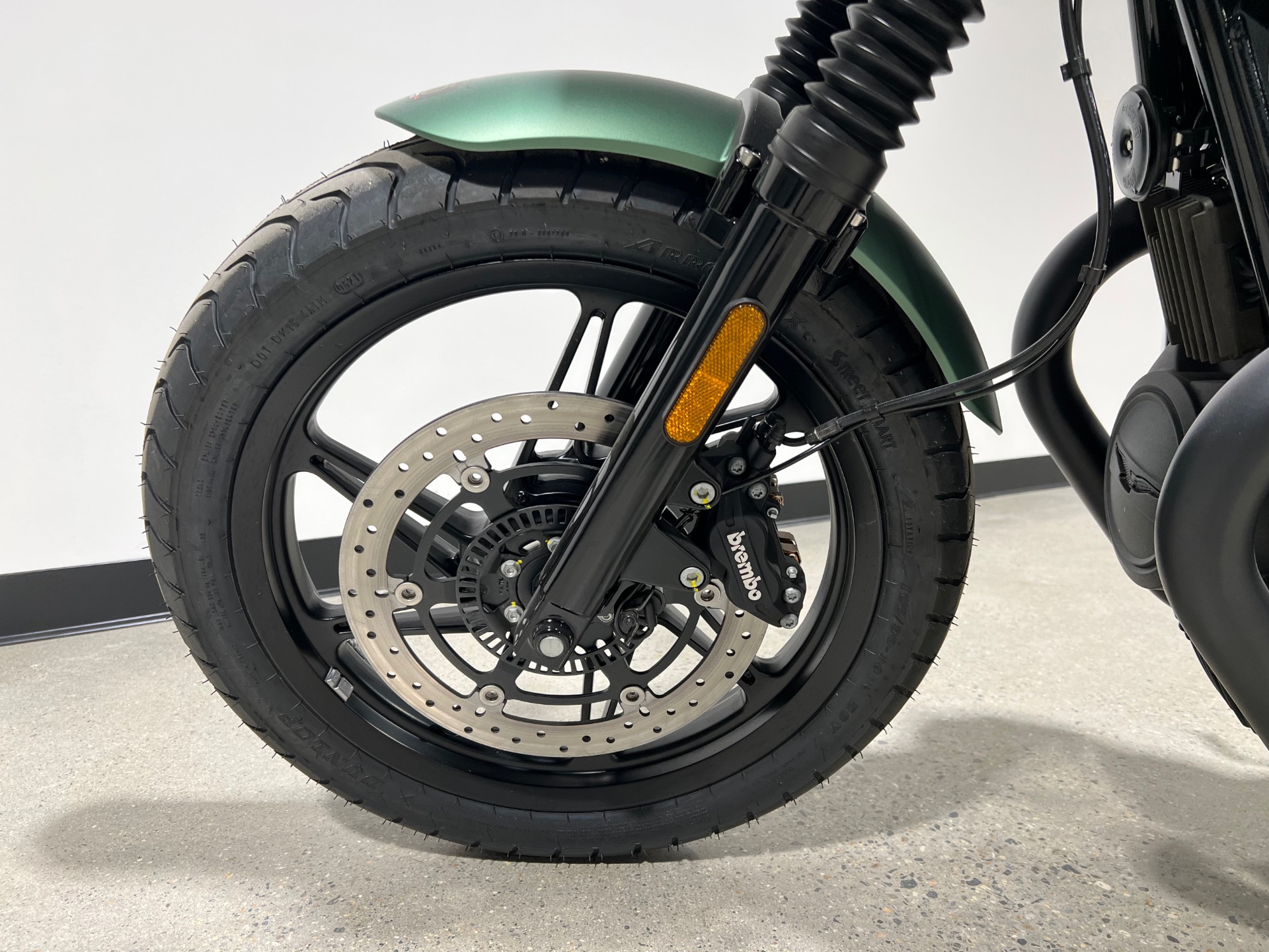 2022 Moto Guzzi V7 Stone Centenario E5 in Westfield, Massachusetts - Photo 5