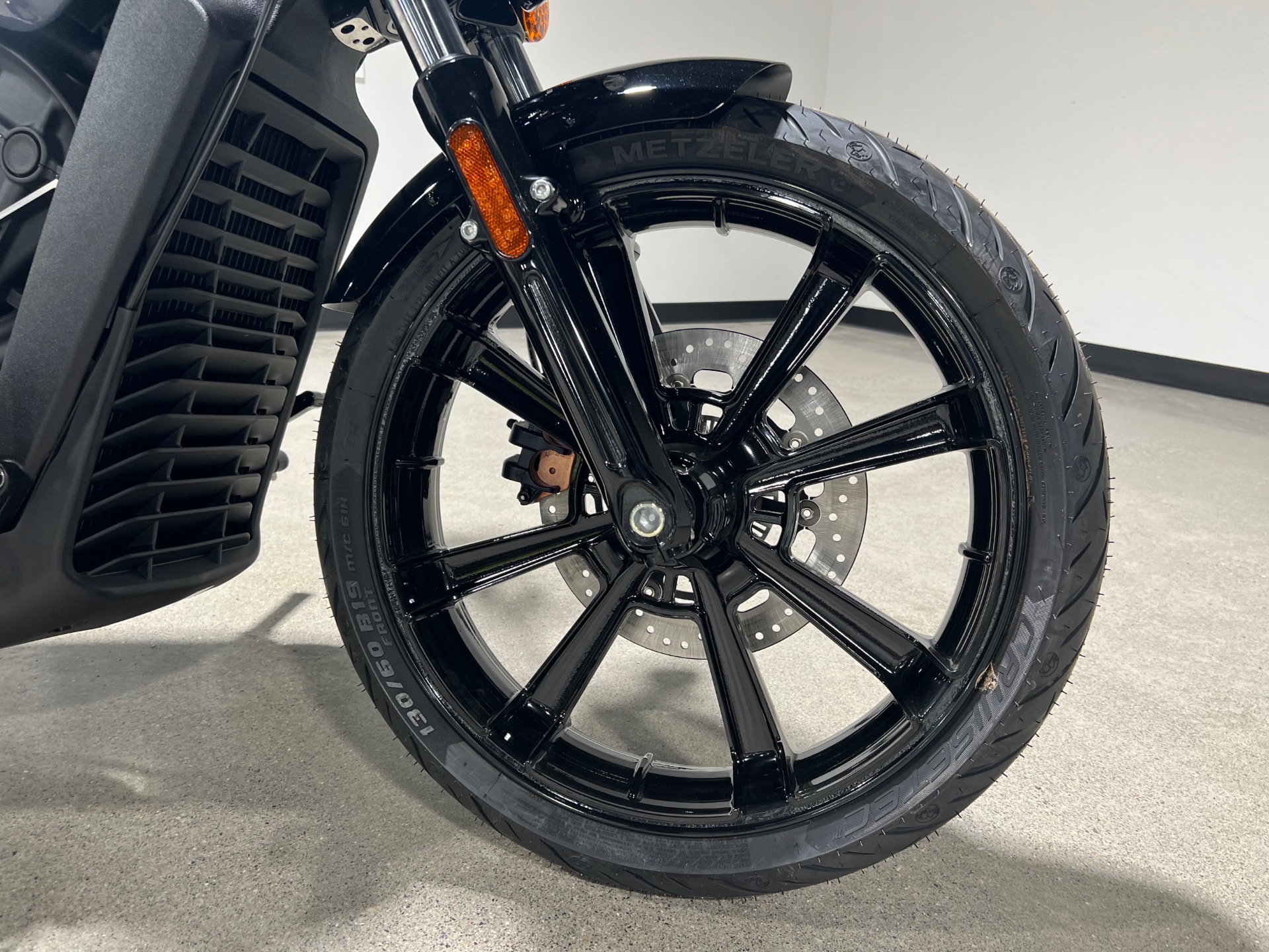 2023 Indian Motorcycle Scout® Rogue ABS in Westfield, Massachusetts - Photo 10