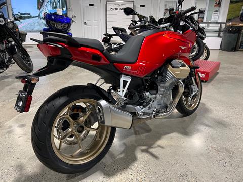 2023 Moto Guzzi V100 Mandello in Westfield, Massachusetts - Photo 10