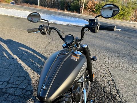 2022 Indian Motorcycle Chief Bobber Dark Horse® in Westfield, Massachusetts - Photo 6