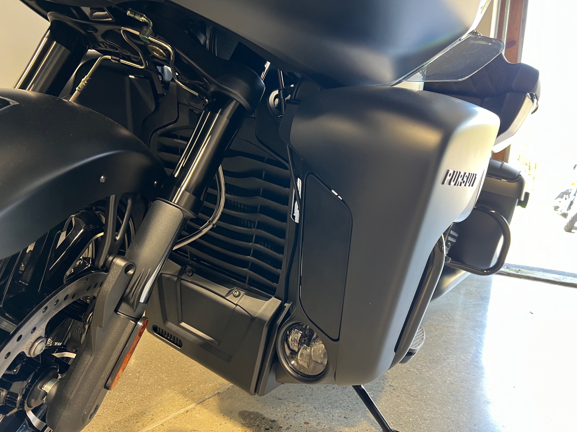 2024 Indian Motorcycle Pursuit® Dark Horse® with PowerBand Audio Package in Westfield, Massachusetts - Photo 9