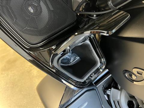 2024 Indian Motorcycle Pursuit® Dark Horse® with PowerBand Audio Package in Westfield, Massachusetts - Photo 19