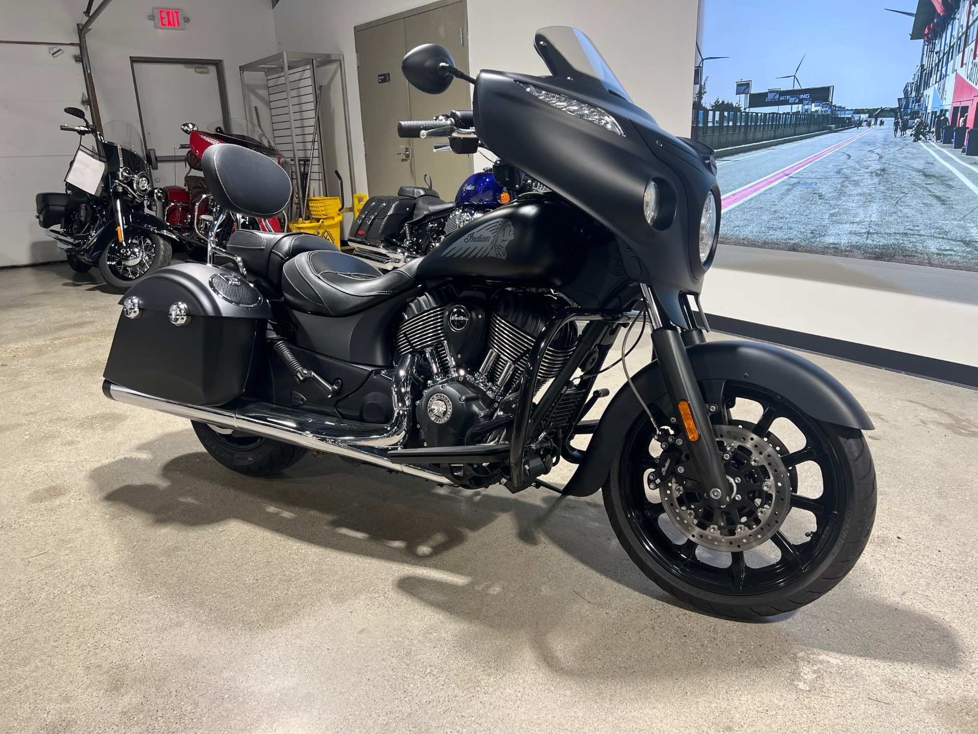 2018 Indian Motorcycle Chieftain® Dark Horse® ABS in Westfield, Massachusetts - Photo 3