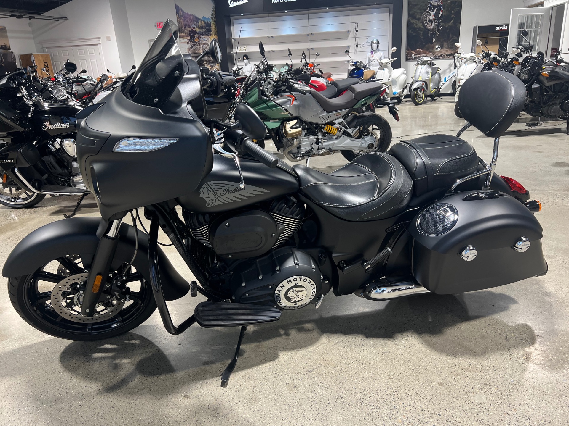 2018 Indian Motorcycle Chieftain® Dark Horse® ABS in Westfield, Massachusetts - Photo 6
