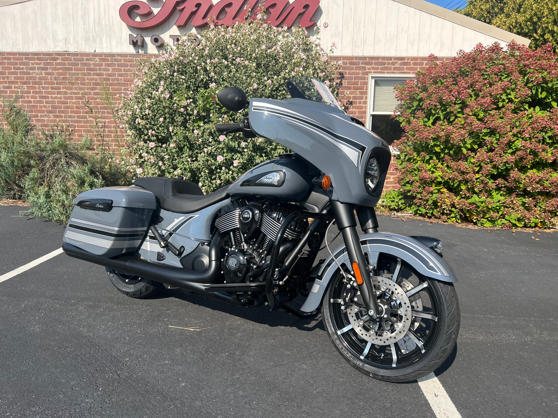 2023 Indian Motorcycle Chieftain® Dark Horse® Icon in Westfield, Massachusetts - Photo 1