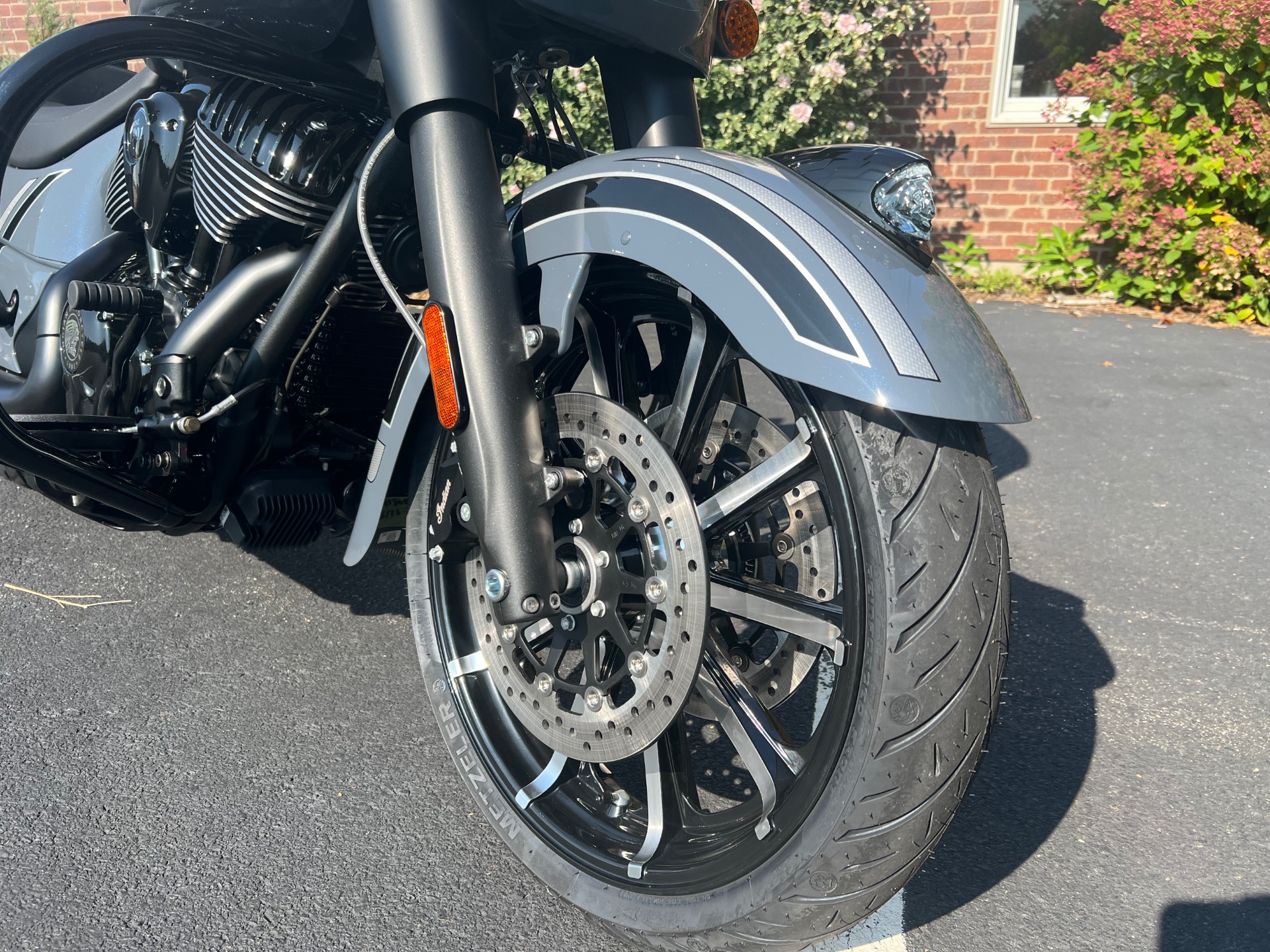 2023 Indian Motorcycle Chieftain® Dark Horse® Icon in Westfield, Massachusetts - Photo 2