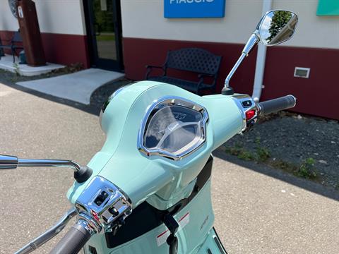 2024 Vespa GTS 300 in Westfield, Massachusetts - Photo 9