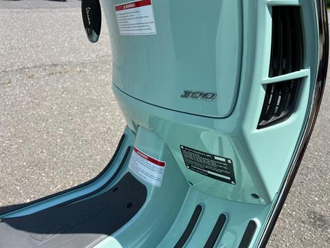 2024 Vespa GTS 300 in Westfield, Massachusetts - Photo 14