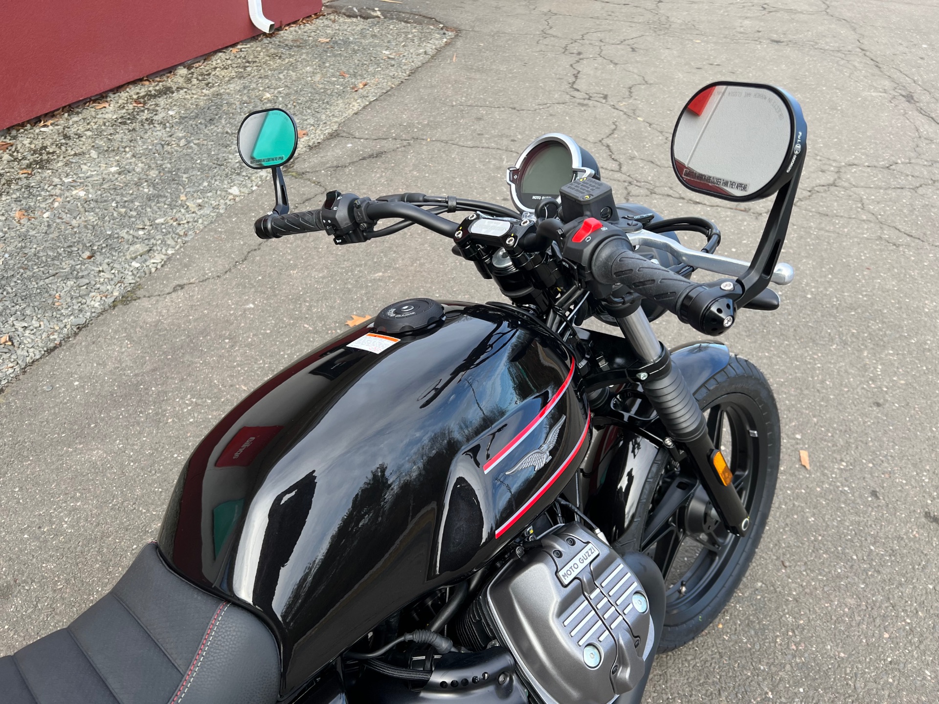 2023 Moto Guzzi V7 STONE SPECIAL EDITION in Westfield, Massachusetts - Photo 8