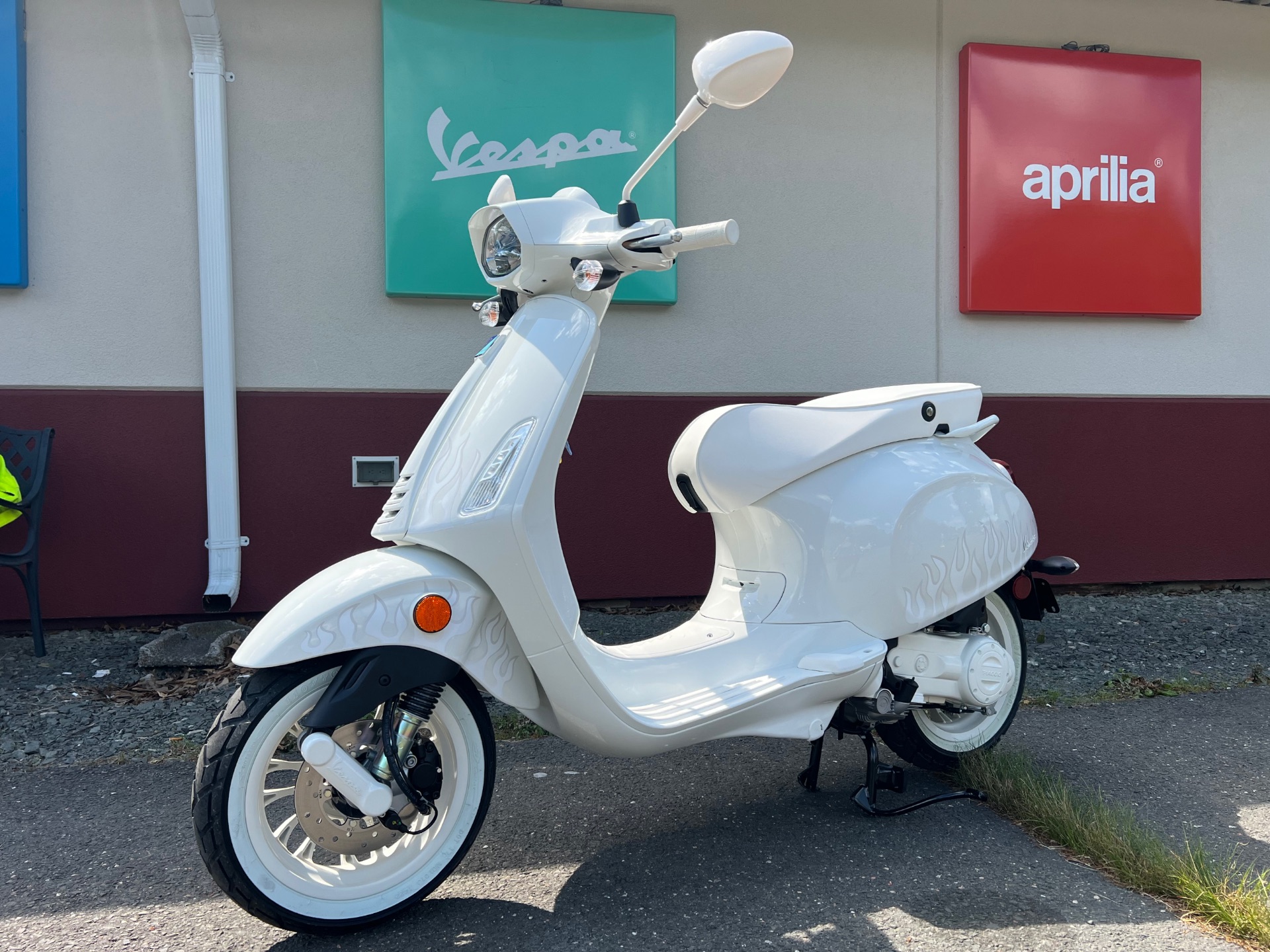 2022 Vespa Sprint 50 Justin Bieber x Vespa in Westfield, Massachusetts - Photo 7