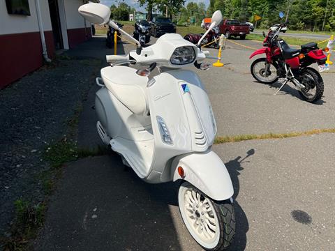 2022 Vespa Sprint 50 Justin Bieber x Vespa in Westfield, Massachusetts - Photo 9