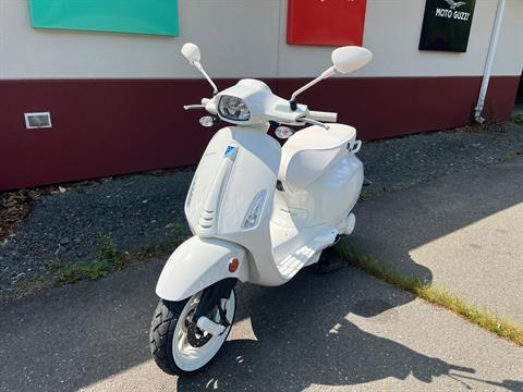 2022 Vespa Sprint 50 Justin Bieber x Vespa in Westfield, Massachusetts - Photo 11