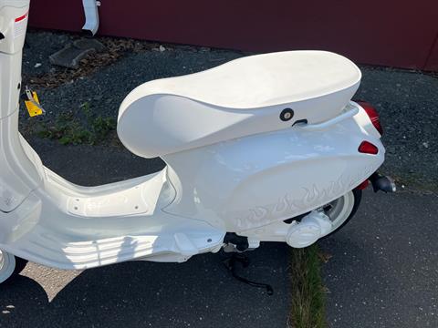 2022 Vespa Sprint 50 Justin Bieber x Vespa in Westfield, Massachusetts - Photo 13