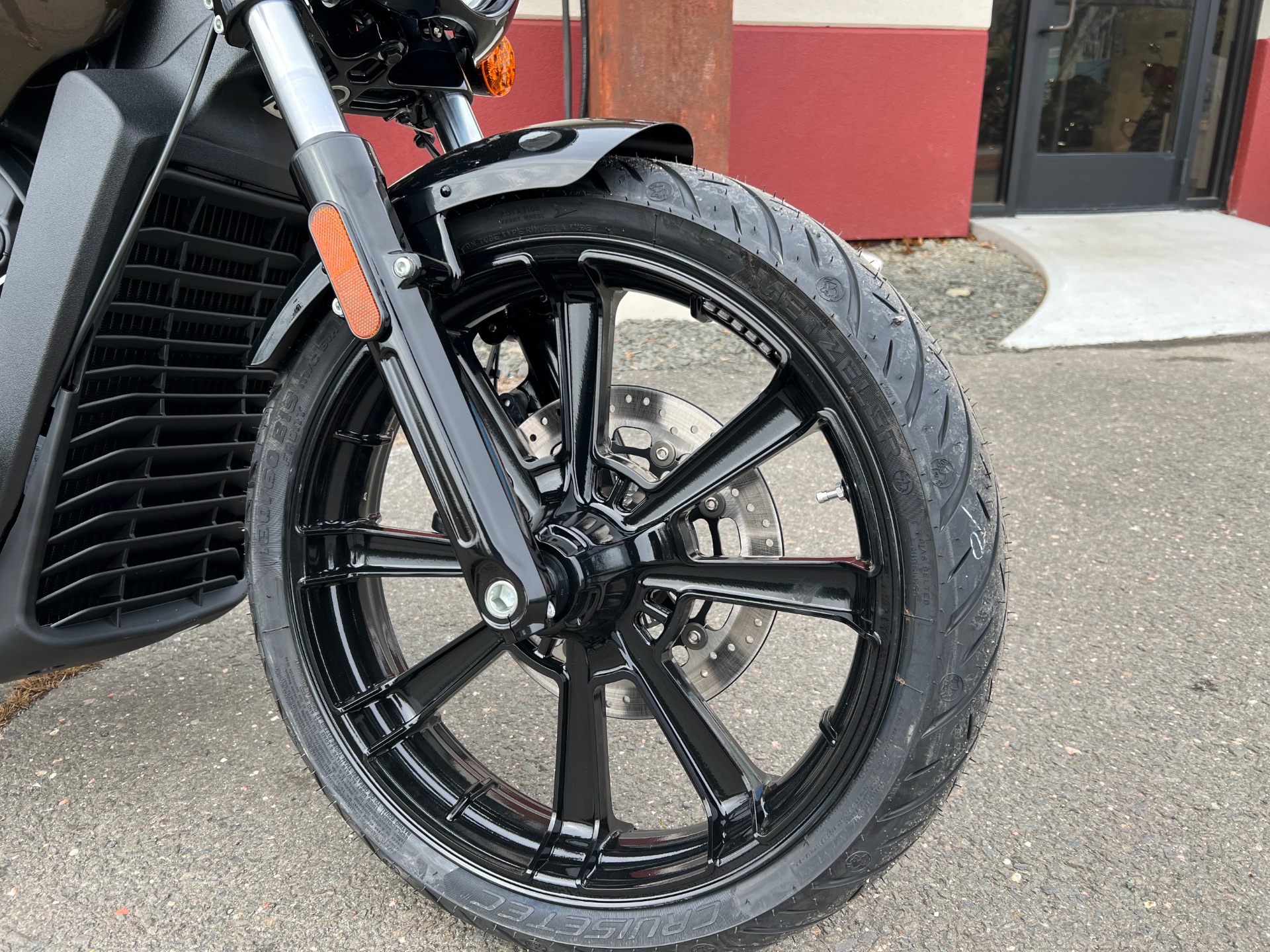2023 Indian Motorcycle Scout® Rogue Sixty ABS in Westfield, Massachusetts - Photo 2