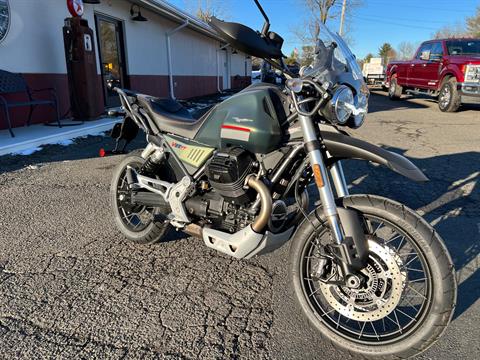 2022 Moto Guzzi V85 TT in Westfield, Massachusetts - Photo 2