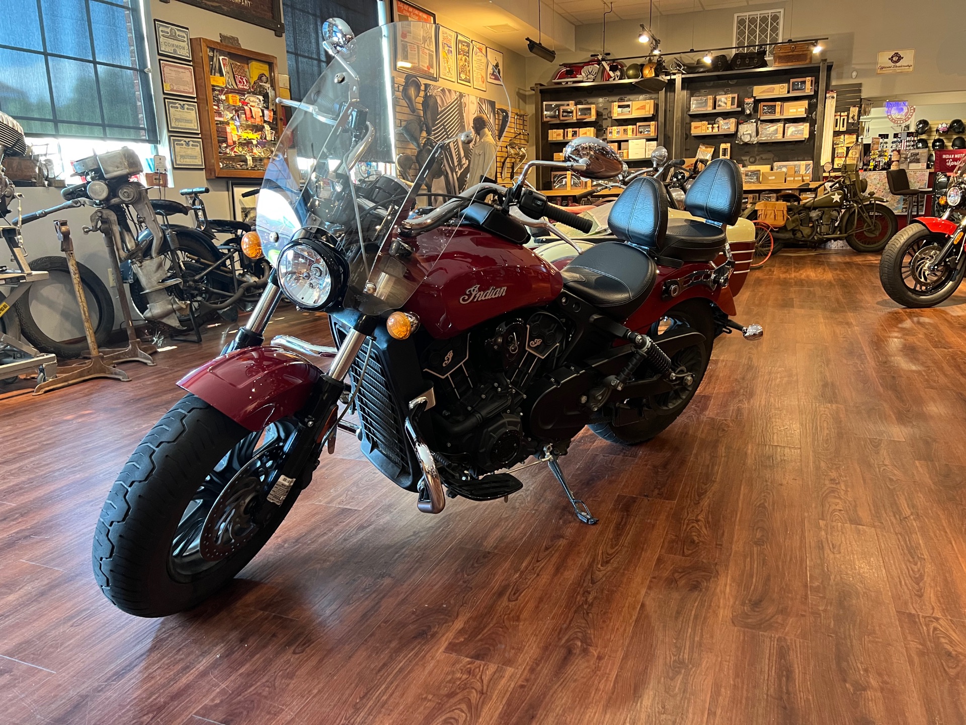 2016 Indian Scout® Sixty in Westfield, Massachusetts - Photo 16