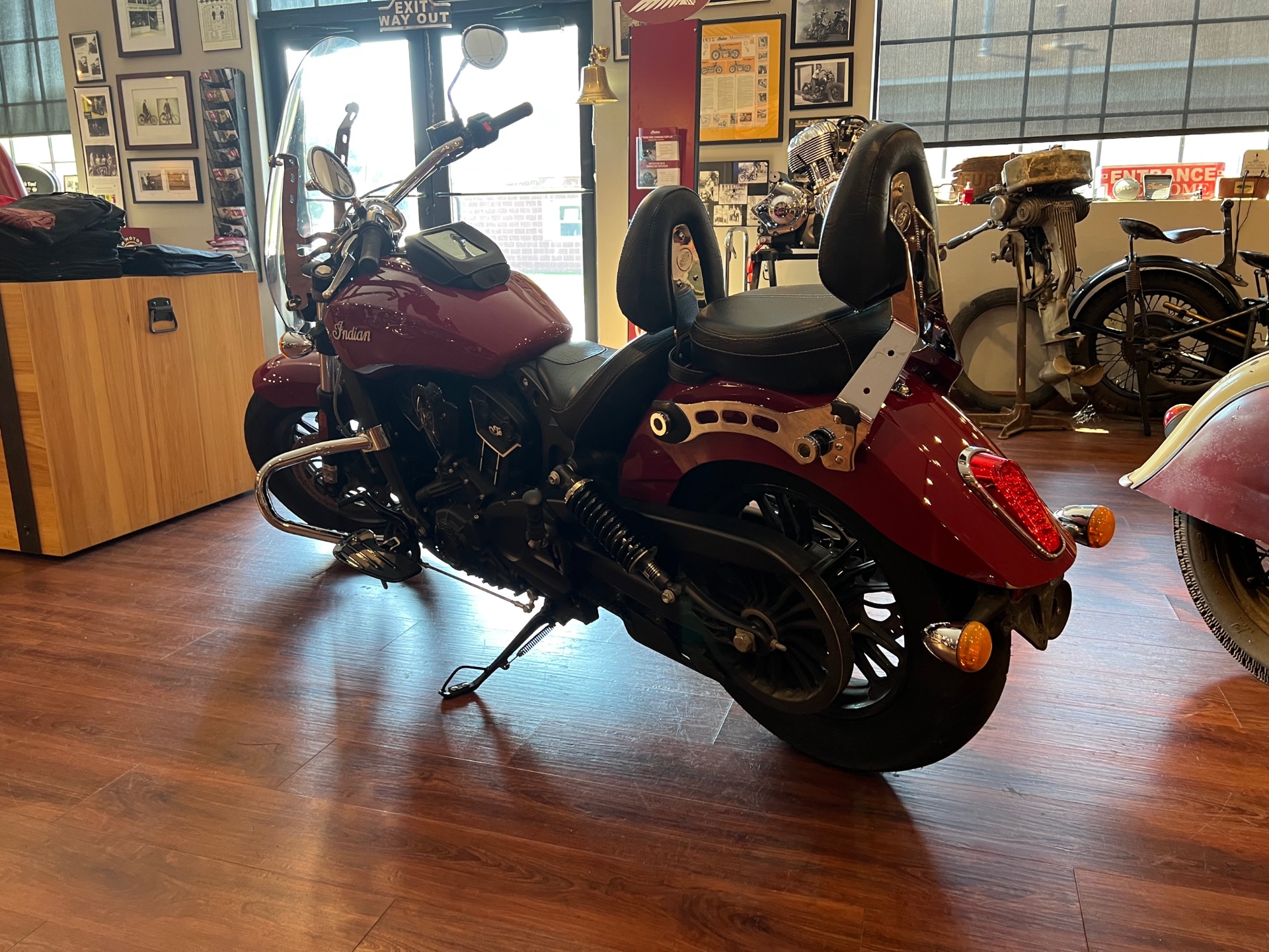 2016 Indian Scout® Sixty in Westfield, Massachusetts - Photo 17