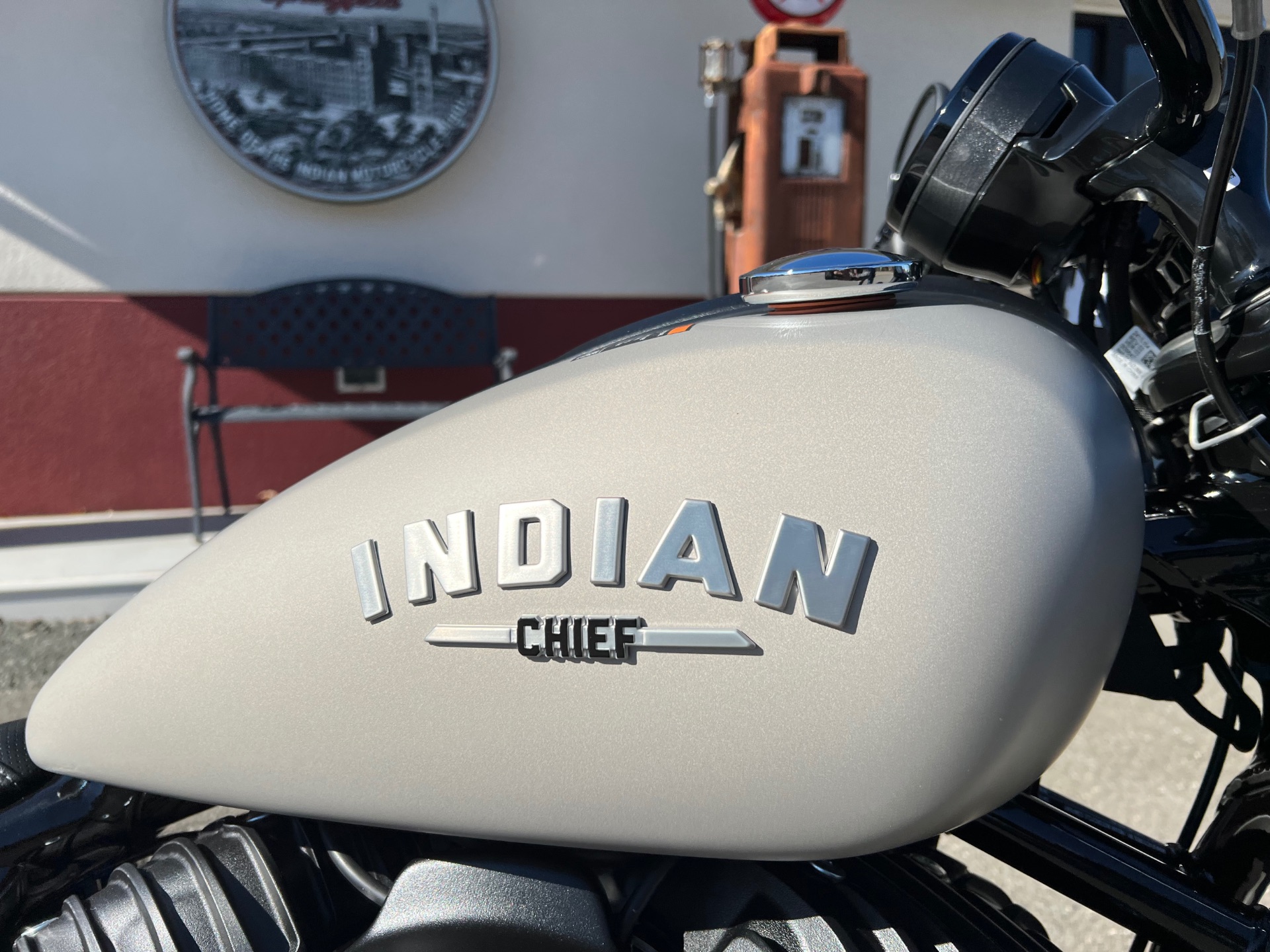 2023 Indian Motorcycle Chief ABS in Westfield, Massachusetts - Photo 2